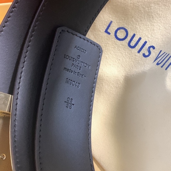 Louis Vuitton Men's Classic Checkerboard Gold Buckle Belt - Picture 3 of 6